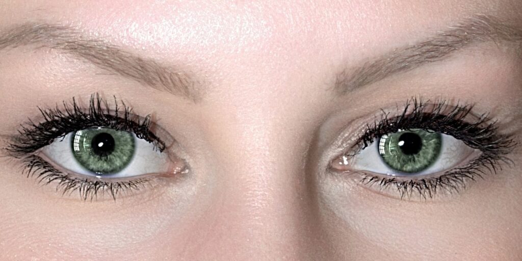 Really Interesting Facts About Green Eyes - fabfunfacts.com